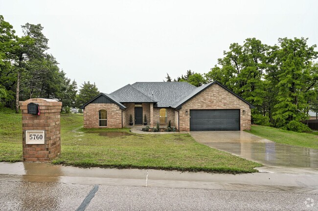Building Photo - Charming Newer Home with Bonus Shop & Livi...