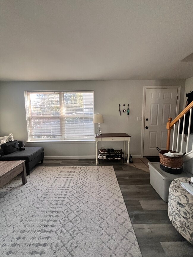 Livingroom 3 of 3 pics - 51 Mitton St