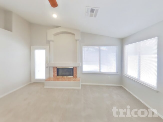 Photo - 5035 Camino Del Santo Pkwy