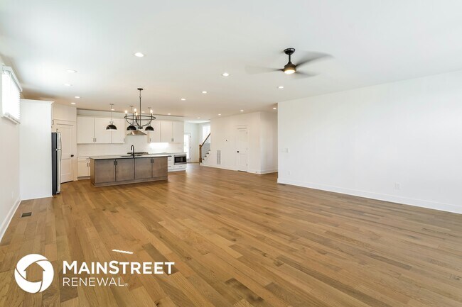 Photo - 606 26th Ave N