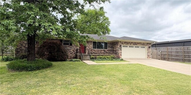 Photo - 3700 Dallas St