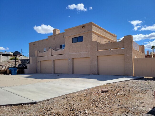 Unfurnished LONG TERM - Unfurnished LONG TERM House
