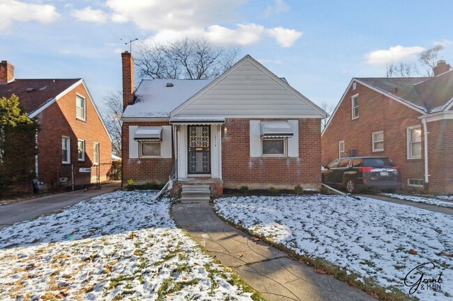 $1,150 - 2 bedroom Home East Side - $1,150 - 2 bedroom Home East Side