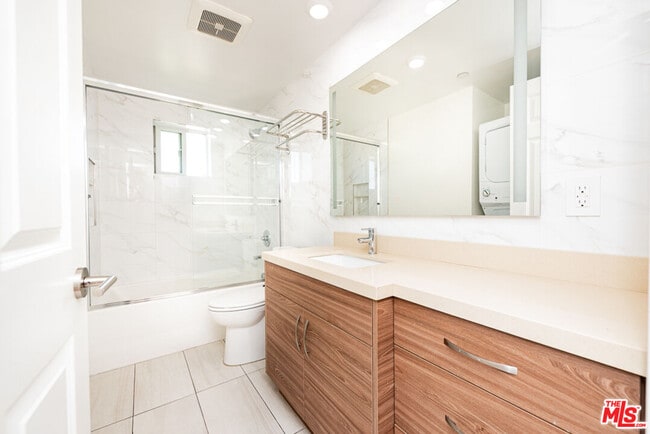 Photo - 5531 La Mirada Ave Unit 401