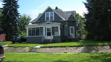 Photo - 315 Chippewa St