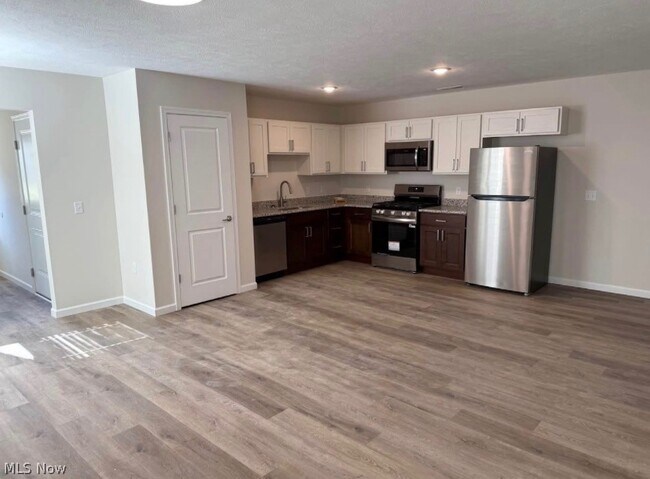 Photo - 6395 Forest Park Dr