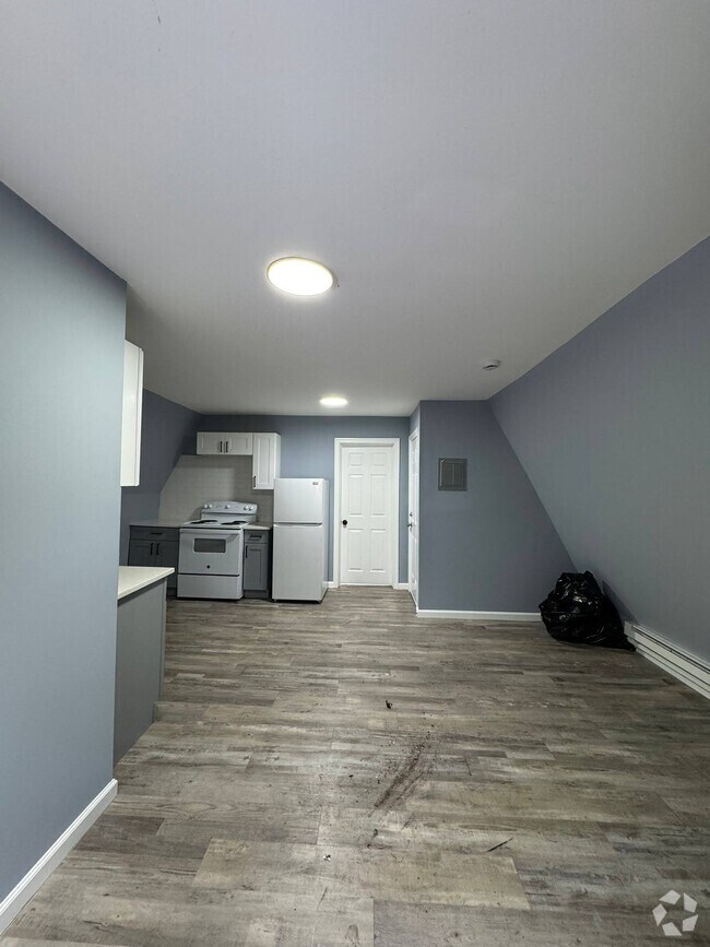 Building Photo - 76 Ellis Ave Unit 3 Rental