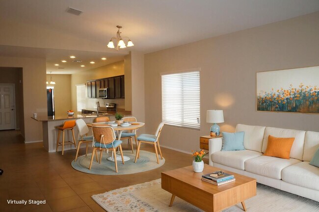 Photo - 2656 E Gillcrest Rd