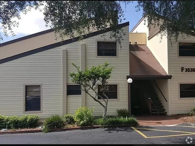 Building Photo - Charming 2BR 2 bath Condo in Central Ocala...