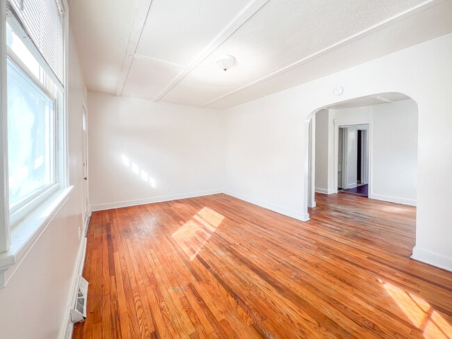 Photo - 1113 Evergreen Ave