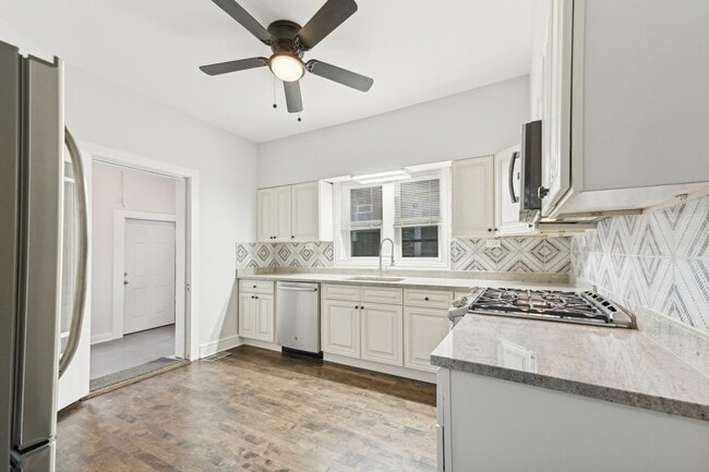 Photo - 8423 S Colfax Ave