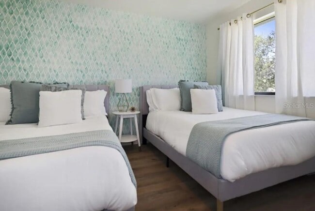 Photo - 10075 W Bay St