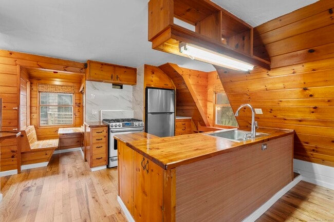 Photo - 182 Guinea Rd