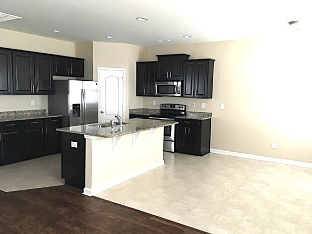 Photo - 1006 Lavender Ln