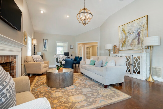 Crosswinds Apartments