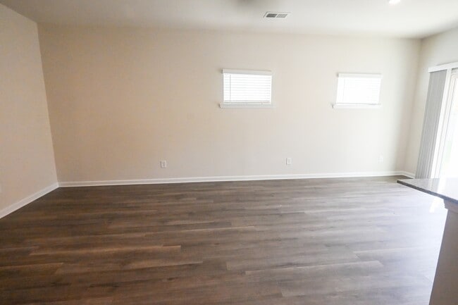 Photo - 1019 Tundra Teal Ln