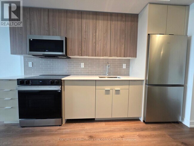 Photo - 2075 Lakeshore Rd. Unit 807