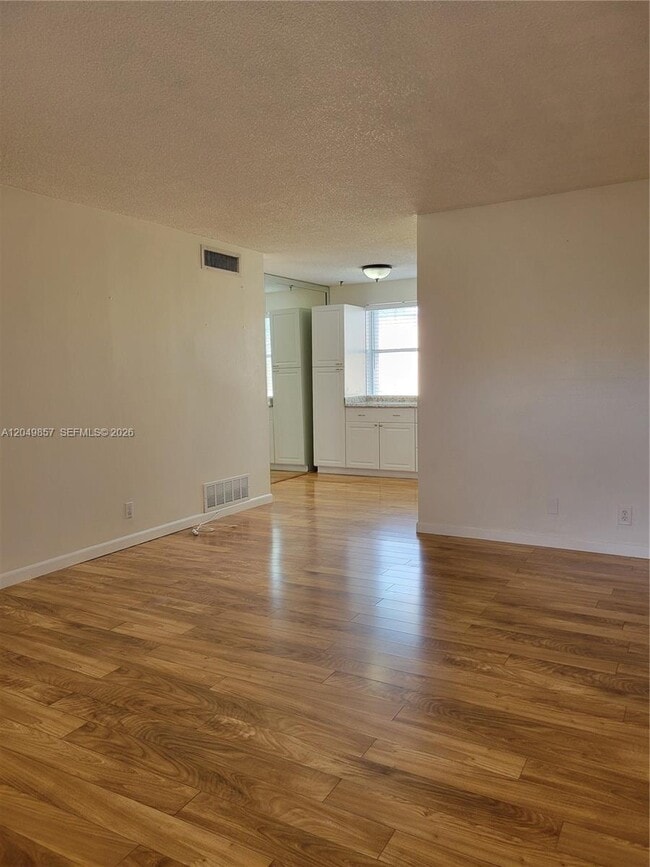 Photo - 2200 Taylor St Unit 205