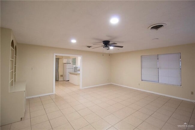 Photo - 15 W Cano St