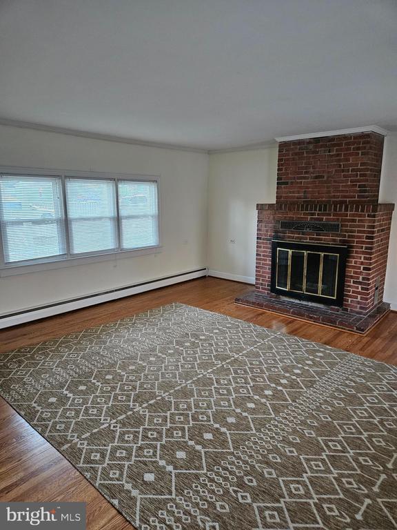 Photo - 7204 Webster Ln