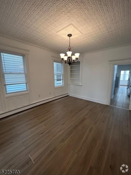 Building Photo - 372 Elm St Unit 3 Rental