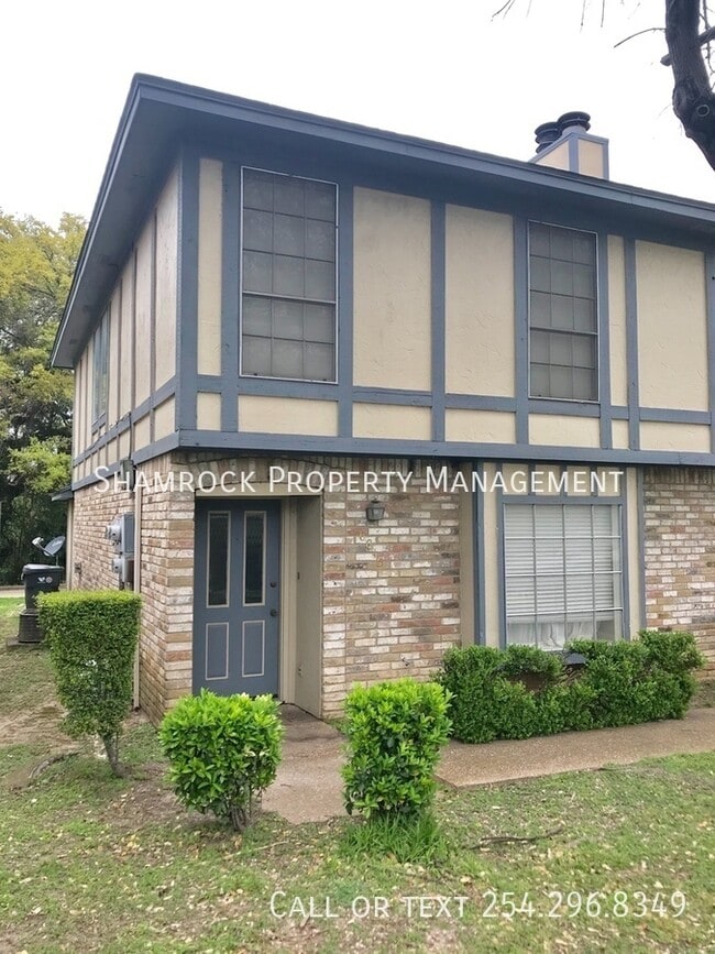 Two-story Townhome in Waco! - Two-story Townhome in Waco!