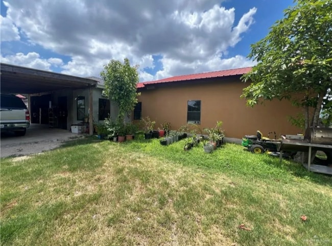 Building Photo - 4508 N Mile 4 1/2 W Rental