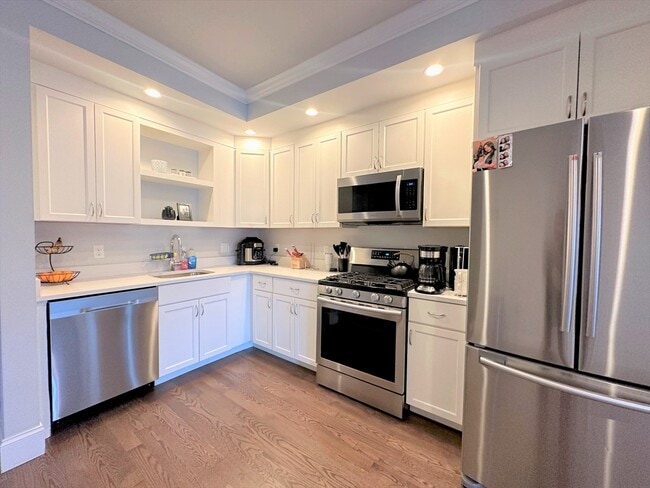 Photo - 371 Main St Unit 4