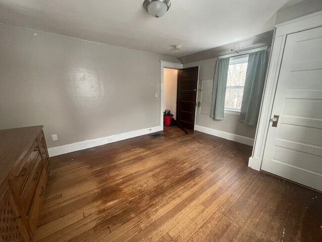 Master bedroom - 53 Coolidge Rd