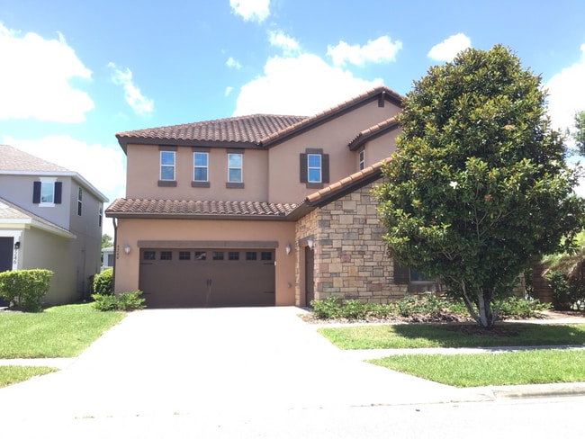 Building Photo - Spectacular 5/4 with 3 car garage home in Winter Garden