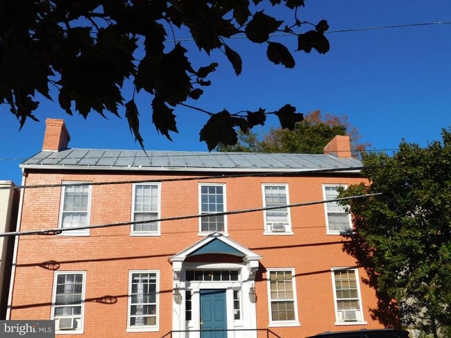Photo - 311 N Braddock St