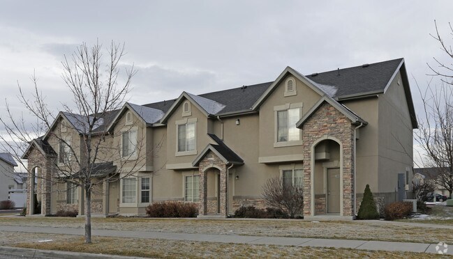 Logan Landing - Logan Landing Apartments