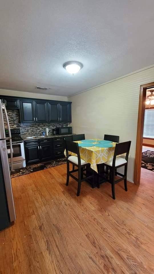 Building Photo - 1548 Locust St Unit 1