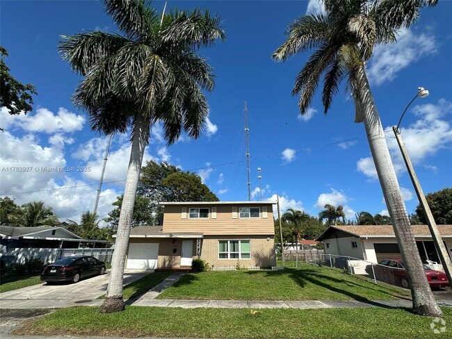 Building Photo - 355 NW 205th Terrace Rental