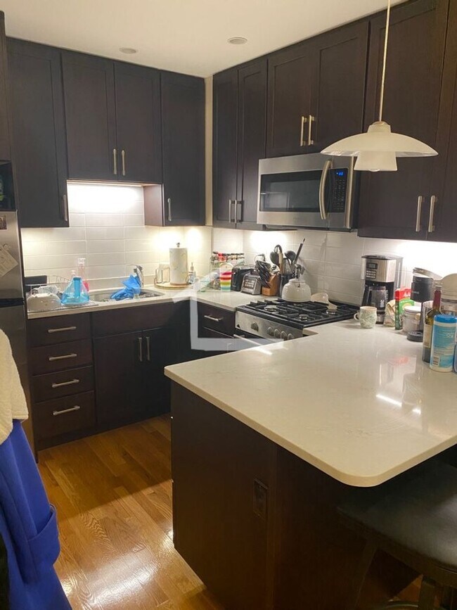 Photo - Huge 1 bed in Kenmore