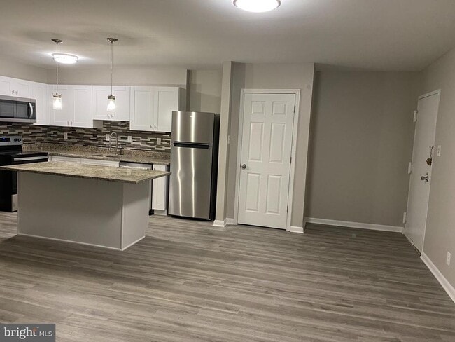 Photo - 6220 Edsall Rd Unit 401