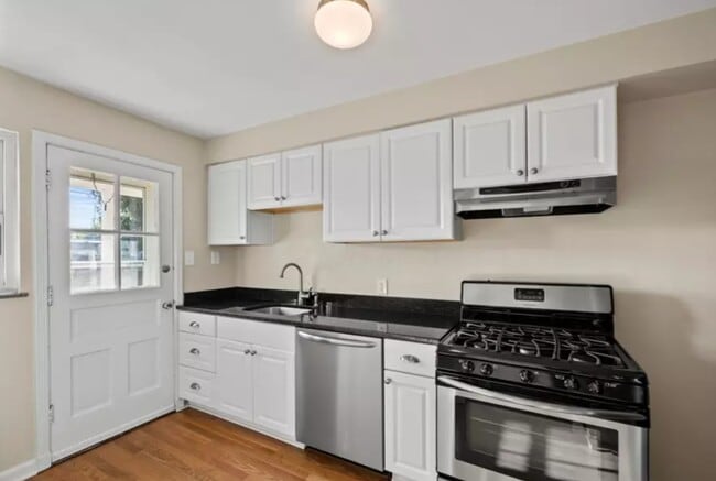 Photo - 1656-1662 Northwest Blvd