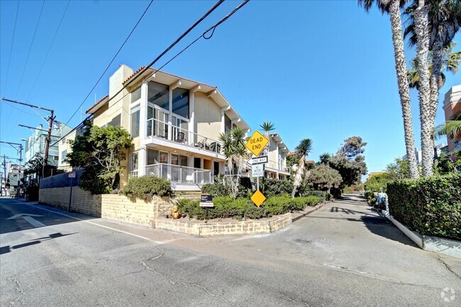 Building Photo - 15 Spinnaker St Unit 1 Rental