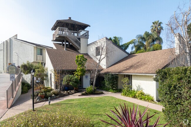 Entrada - Singing Springs Village