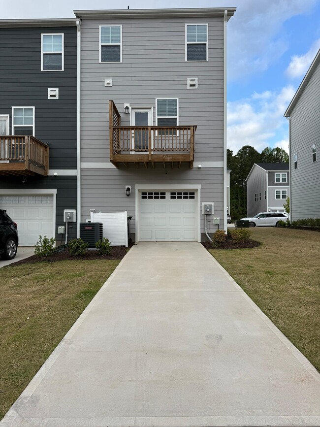 Photo - 409 Deercroft Dr