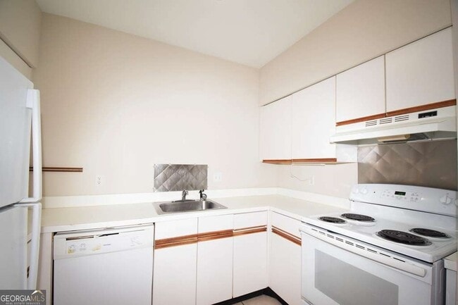 Photo - 1421 W Peachtree St NE Unit 307