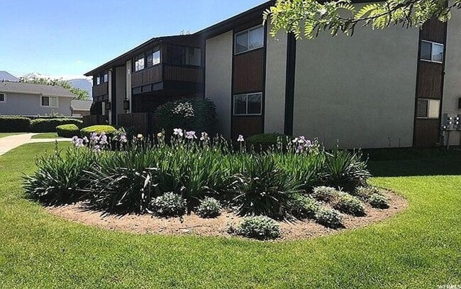 Photo - 175 Garden Park Dr