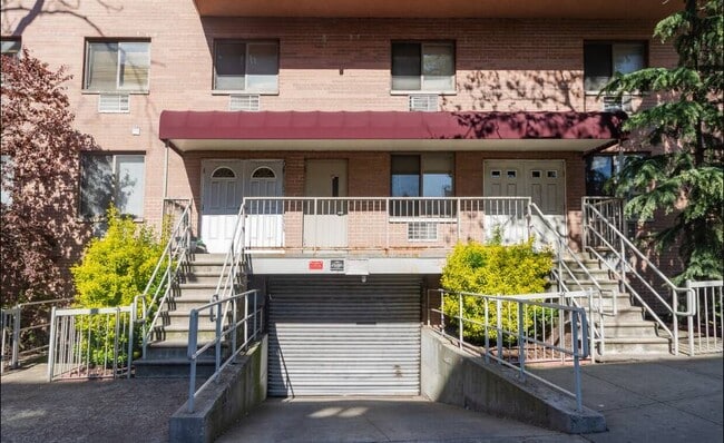 118-82 Metropolitan Ave Unit 1B