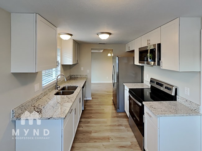 Photo - 7606 Woodland Oaks Ct