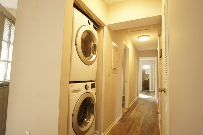 Photo - 1912 Hubbard St