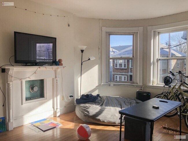 Photo - 71 Pontiac St Unidad 1