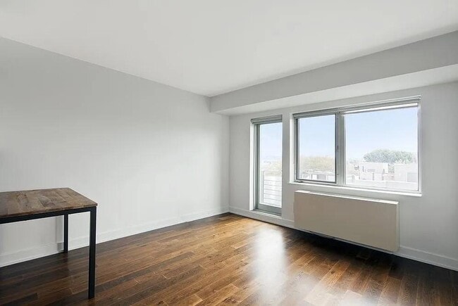 Photo - 100 Maspeth Ave