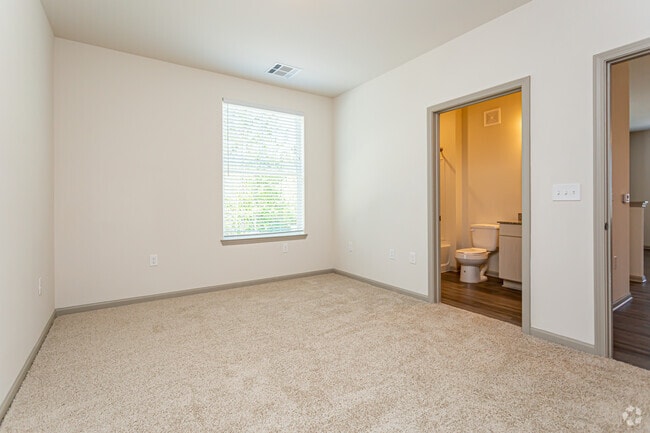 2 BR, 2 BA - 1089 SF
