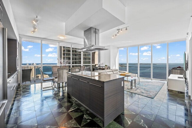 Photo - 485 Brickell Ave Unit SI ID1520348P