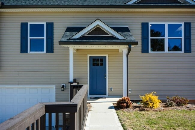 1816 Jessica Way